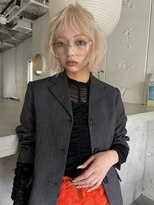 ルーム(Loom.)&nbsp;ケアブリーチ ハイトーンボブ 抜きっぱなし レイヤーボブ