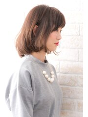 ジグザグバング＆３Dカラーのモードなノットヘアミニマムボブ