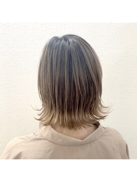 ヘブンリー(heavenly) 【heavenly】＃ナチュラルハイライト＃アッシュ＃抜け感＃ウルフ