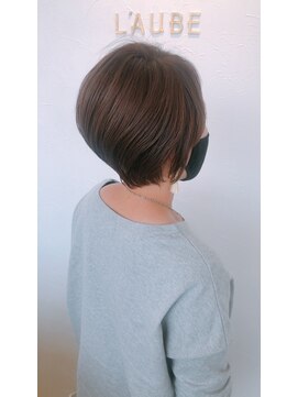 ローブ(L’AUBE) 大人クールショートボブ