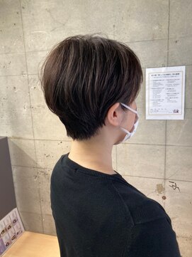 オッソ(OSSO) ボーイシュ ショート_エッジショートくびれセミディ