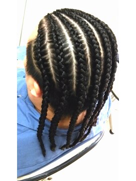 エミタス 練馬(emi+ Hair & eyelash) コーンロウ