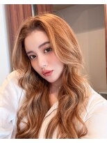 ローレン(Rollen)&nbsp;ハイライトカラーと顔周りレイヤースタイル！