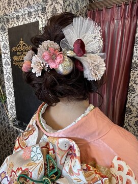 アンシュシュホワッツアップ(Anchouchou WHAT’S UP!?) ヘアアレンジ