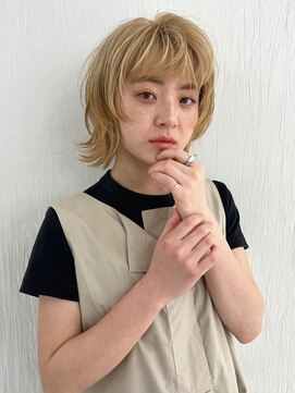 ラボヌールヘアーグレース 門前仲町店(La Bonheur hair grace) ウルフカット/ハイトーンカラー/斜めバング/レイヤーカット