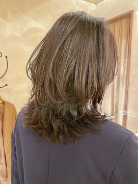 ビュートリアム265(BEAUTRIUM 265) ミディアムレイヤー/レイヤーカット/銀座/くびれヘア/グレージュ