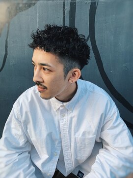 アットラブ バイ ベル(at'LAV by Belle) アパレル系男子に人気！刈り上げにパーマスタイル