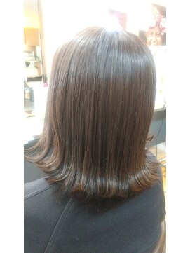 ビューティアンドスパ ガガ(GAGA) 外ハネスタイル