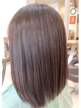 カットハウス はさみの部屋 ミディアムボブ/縮毛矯正/ローレイヤー/フォギーベージュ/前髪有
