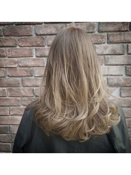 ルッソリベラ 池袋(Lusso libera) 透明感カラー/ハイトーンカラー