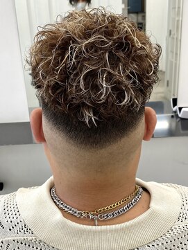 ココ 本八幡(KOKO) □フェードカット#ベリーショート#メッシュ＃ニュアンスパーマ