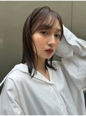 大人女性のミディアムストレート