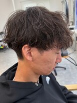 フゥ 宇都宮(FeU) 緩め波巻きスパイラルパーマシャドウパーマメンズマッシュウルフ