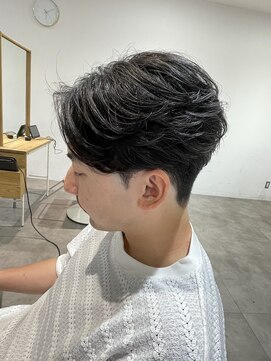 ヤテ(yate') フェザーショート　フェザーパーマ