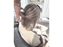 リノバイアクネ(lino by ACNE)