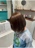 ベージュカラー
