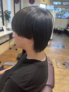 ヘアースタジオ モモ(Hair studio MoMo) ショートウルフ