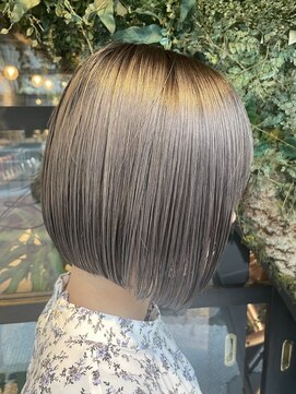 ラインが決め手【ぱっつんボブ】