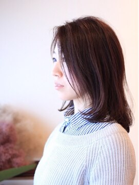 ツイギー 宮西店(TWiGGY) 【ナチュラルなのに存在感のあるミディアムヘア】