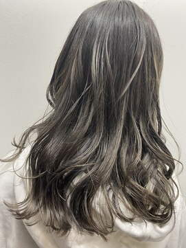 オンザ(ONTHE) ナチュラル3Dグラデーショングレージュセミロング【林京平】