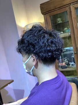 美容室 フィックス ツイストスパイラルパーマ【ツイスト強め】