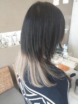 キューティ 福久店(CUTiE) ホワイトシルバー