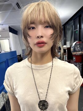 ナービス(NARVIS) ウルフカット/デザインカラー