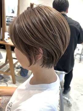 ビューブルー 亀戸錦糸町(VIEW BLUE) 白髪ぼかしハイライト/ショートボブ