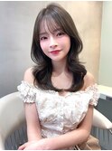 オリーブベージュ　レイヤーカット　韓国ヘア　顔まわりカット