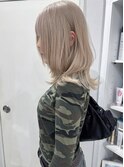 ホワイトベージュ