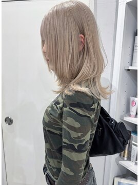 シー ヘアデザイン(see hair design) ホワイトベージュ