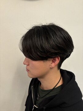 ヘアーアトリエルキナ(hair atelier LUCINA) センターパートメンズパーマフェザーパーマ