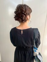 バズ ビー(BUZZ Bee)&nbsp;透明感カラー/チョコレートブラウン/ヘアアレンジ