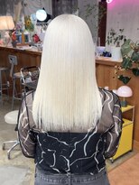 ヤーン(yarn.) 紫シャンプーで作る艶ホワイト【赤堀友哉】