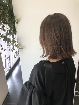 ロドリー(Lodori) ベージュアッシュボブ
