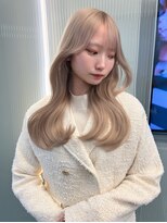 リリー(Lilley)&nbsp;(lilley内堀)ブリーチカラー、前髪、顔まわり