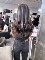 キング 梅田(K!ng)&nbsp;縮毛矯正髪質改善ハイライトレイヤーカット梅田美容室エクステ