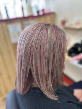 まつこ美容室 白髪ぼかしブリーチ