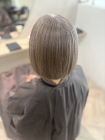 トワ 函館店(TOWA)&nbsp;白髪ぼかしハイライトボブ＋髪質改善