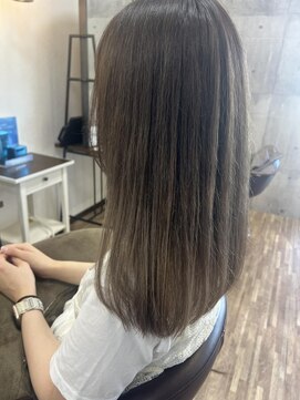 アーチ(ARCH) セミロング／ラテブラウン