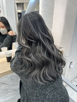 ユアーズヘア 東新宿店(youres hair) . 【白髪ぼかしハイライト×リンゴ幹細胞】自然な美髪へ
