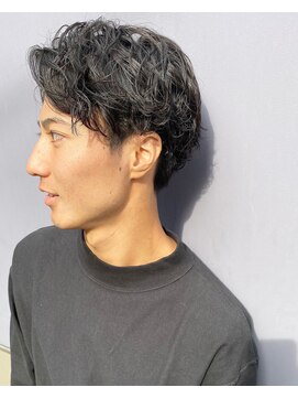 ユノ(juno) メンズグレージュパーマ　＜かき上げ　トランクスヘア＞