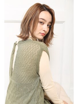 クラッチ ユニ(CLUTCH uni) くびれミディナチュラルワンカールボブd16