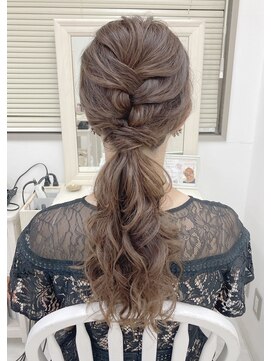 リサ 恵比寿(risa.) 編み込みのローポニー