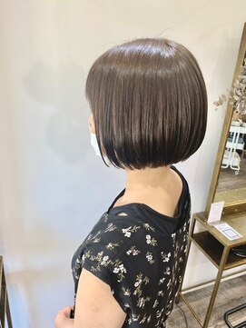 メール(Mer...) ミニボブ×ミルクティーカラー