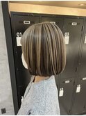 ホワイトベージュ×アンブレラカラー