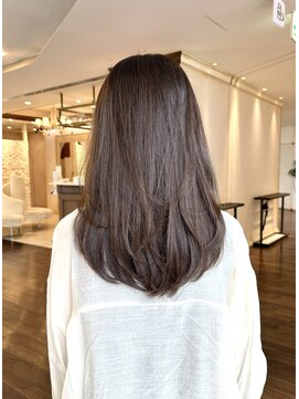 ザック ヴィ(ZACC  vie) レイヤーカット/セミロング/艶カラー/学割U24