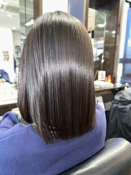 美容室 夢先案内 ミディアムクセ強でも◎サラサラヘアー