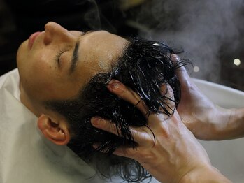 アーク オム(arque homme)の写真/≪髪のお悩みや頭皮環境に合わせたヘッドスパ≫頭皮から美しく健康な髪へ導きます◎日々の疲れも改善☆