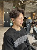 緩めツイスパアップバングショート